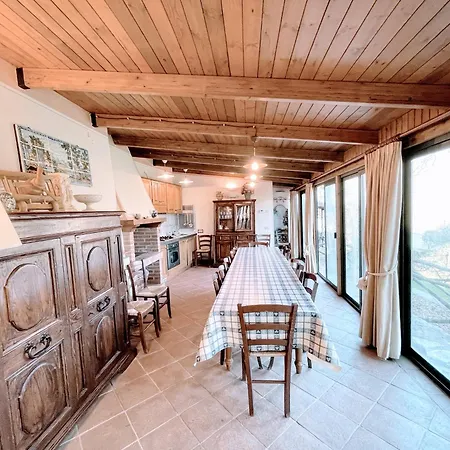 Serene Tuscan Retreat With Breathtaking Views