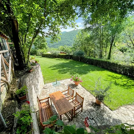 Serene Tuscan Retreat With Breathtaking Views