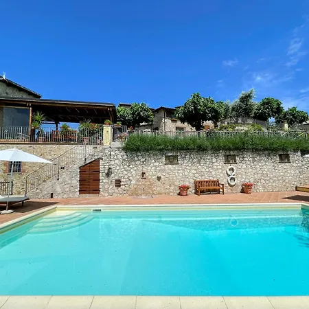 Serene Tuscan Retreat With Breathtaking Views Feriehus *