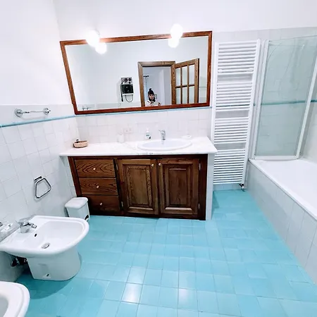 Serene Tuscan Retreat With Breathtaking Views *