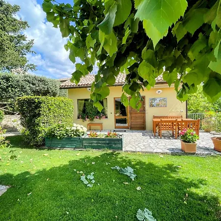 Serene Tuscan Retreat With Breathtaking Views