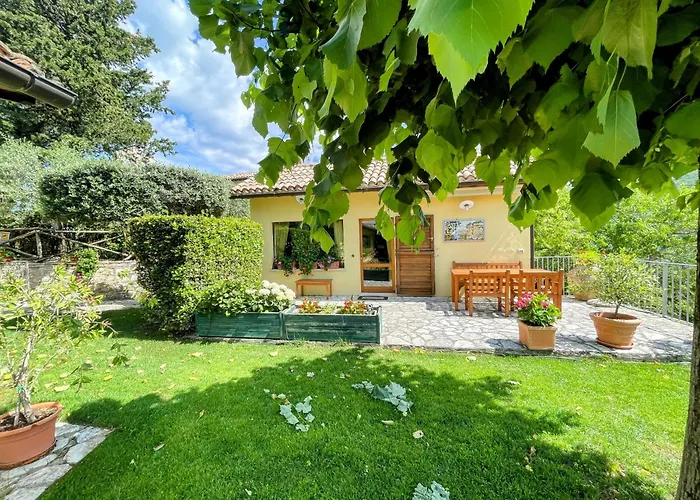 Serene Tuscan Retreat With Breathtaking Views